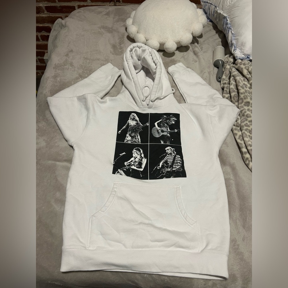 Taylor Swift | The eras tour collage white hoodie